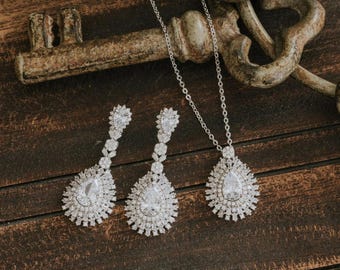 Luxurious Bridal Earrings