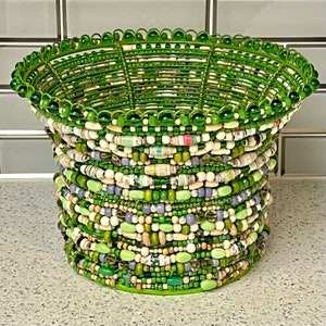 Vintage Spring Green Basket (NB01)
