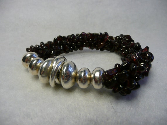 Handmade Vintage Garnet and Silver Stretch Bracel… - image 4