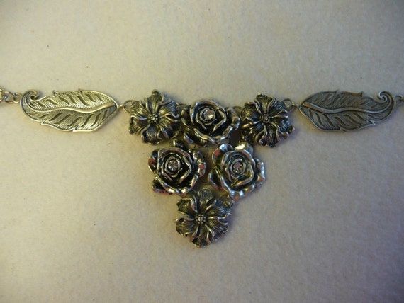 Vintage Rose and Rhinestone Victorian Style Neckl… - image 5