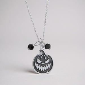 Sterling Silber Jack O&#39;Lantern Halskette: Schwarze Kristallperlen, Gothic Halloween Geschenk