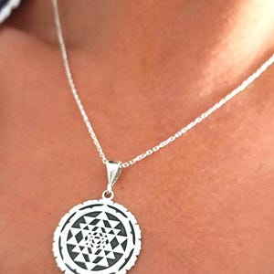 925 Sterling Silver Sri Yantra Pendant Necklace, Sacred Geometry Necklace, Spiritual Necklace, Meditation Jewelry, Hindu Mandala Gift