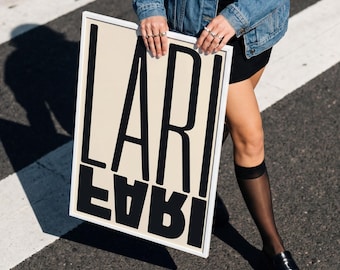 Poster Lari Fari Funny Quote - Minimalist Typography Art Print