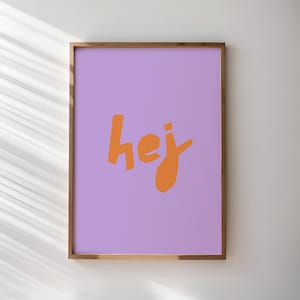 Póster con diseño tipográfico "hej" en rosa y naranja: póster artístico con tipografía atrevida y divertida para espacios modernos
