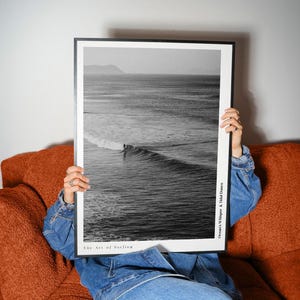 Retro surfposter: zwart-wit vintage golfkunst