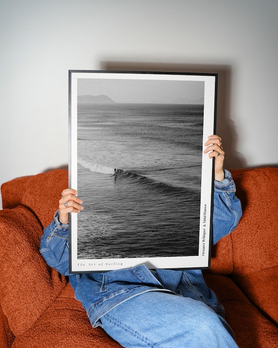 Retro Surfing Poster: Black and White Vintage Wave Art