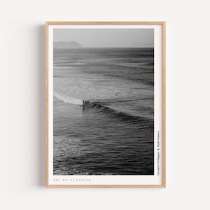 Retro Black and White Surfing Poster – A nostalgic vibe with timeless waves, perfect for surf lovers and beach enthusiasts.