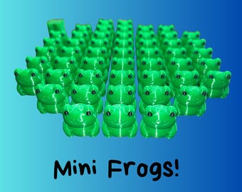 Mini Green Frog Figurine: 3D Printed Desk Decor, Terrarium Charm