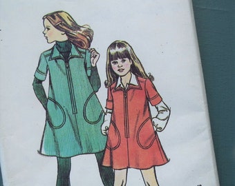 Vintage 1970s sewing pattern girl's dress overdress zipped front Sizes 7 8 9 10 11 12 years Maudella No. 5975 UK 70s factory folded