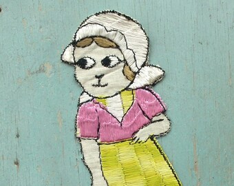 Vintage applique 1920s 1930s large sew-on fabric applique Dutch girl Holland 20s 30s antique motif dress trim figural embroidery