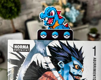 Totodile Bookmark for Pokémon Fans: Handcrafted art for readers and book enthusiasts