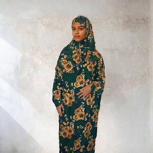 Floral Prayer Dress Abaya with Attached Hijab: Islamic Jilbab Gown image 3