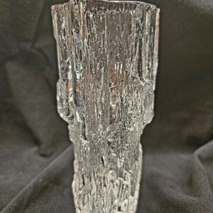 Mid-century Modern Scandinavian Signed  Tapio Wirkkala "Avena" Clear Crystal Ice/Bark Vase