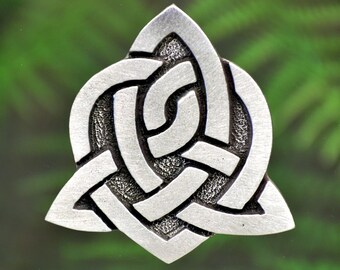 Celtic knot brooch | Etsy