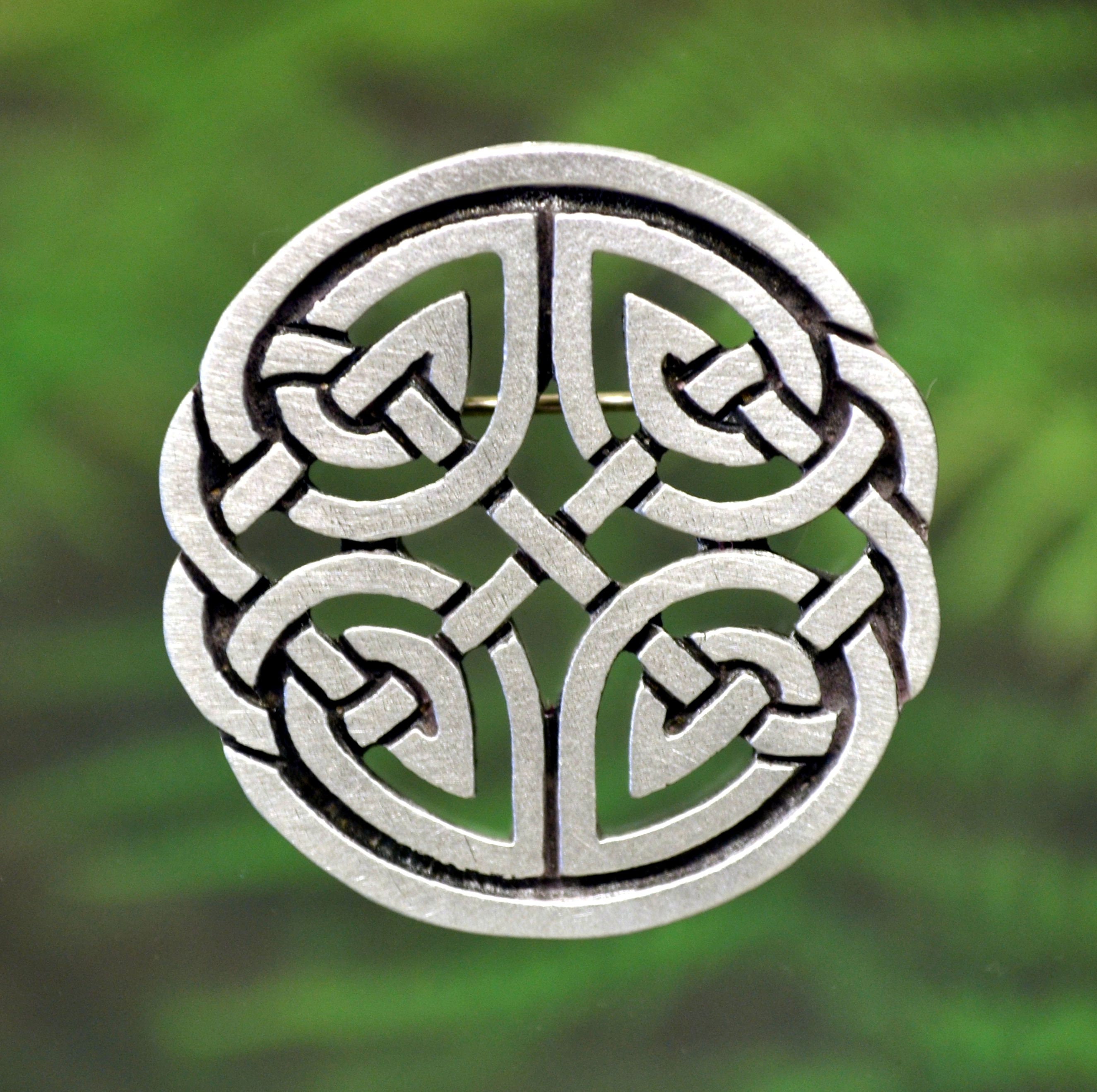 Symmetrical Celtic Eternal Knot Scottish Mini Brooch in Polished Pewter