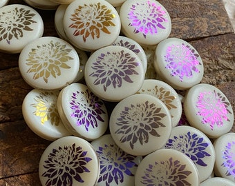 Dahlia Beads - Czech Glass Beads - Laser Etched Beads - 17mm - 8 pcs