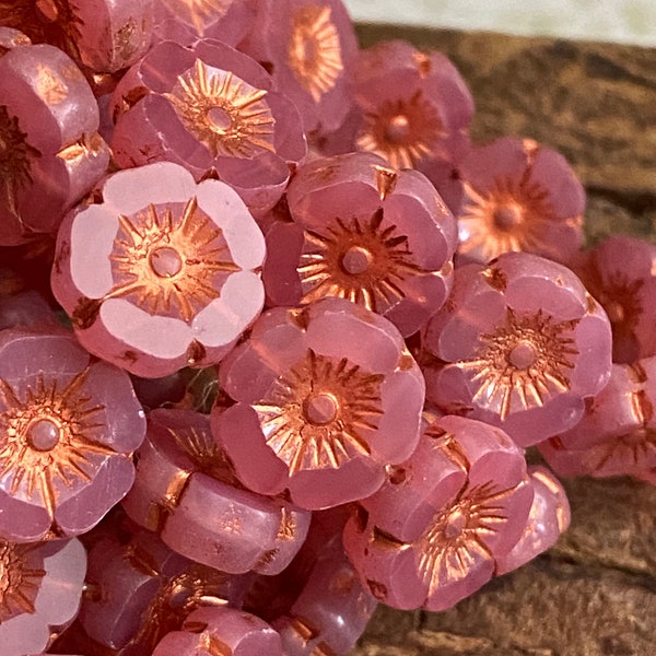 Hibiscus flower beads - Flower beads - Glass flower beads - Czech glass flower beads - Faceted flower beads - 12mm - 12 pcs