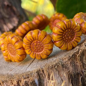Sunflower beads - Flower beads - Glass flower beads - Czech glass flower beads -13mm - 12pcs