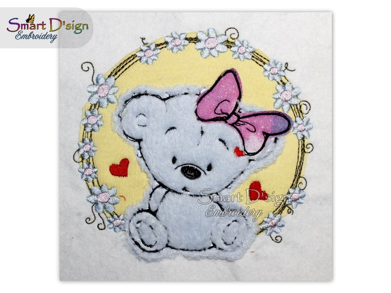 サモイロフ Le petit monde de bebe図案集&スタイ刺繍キット Teddy | Baby Shower Motif, Cute Gift | Great for Bags & Towels