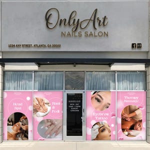 Könnte beinhalten: Außenansicht eines Nagelstudios namens "Only Art Nails Salon". Die Fassade zeigt rosa und weiße Schilder, die Dienstleistungen wie Head Spa, Mani & Pedi, Eyebrow Tattoo und Therapy Massage bewerben. Geschäftszeiten werden angezeigt.