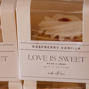 Etiketten voor cupcakedozen Love Is Sweet-sjabloon Afdrukbaar voor thuis Bruiloftdessertdozen