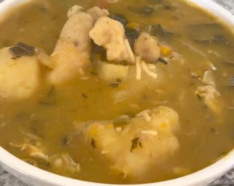 Sopa jamaicana, pollo, guisantes rojos, mariscos, guisantes partidos y gungo