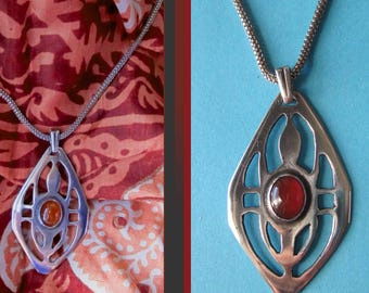 ARTS and CRAFTS Loveliness, Sterling Silver Pendant, Carnelian Cabochon, Beautifully Rendered, Chicago Style, Choker Length, Braided Chain