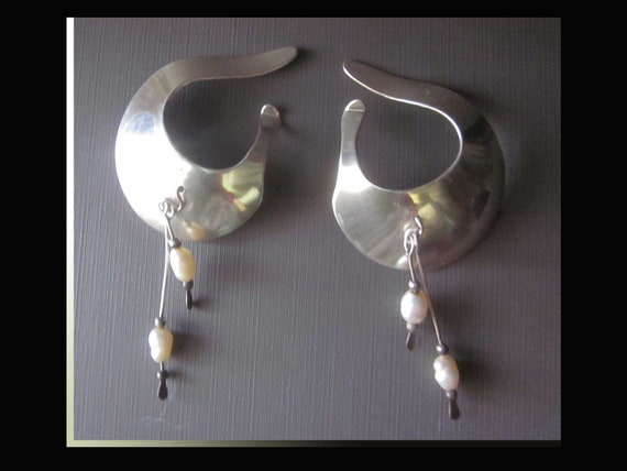 Vintage Single Faux Pearl Drop Ear Cuff