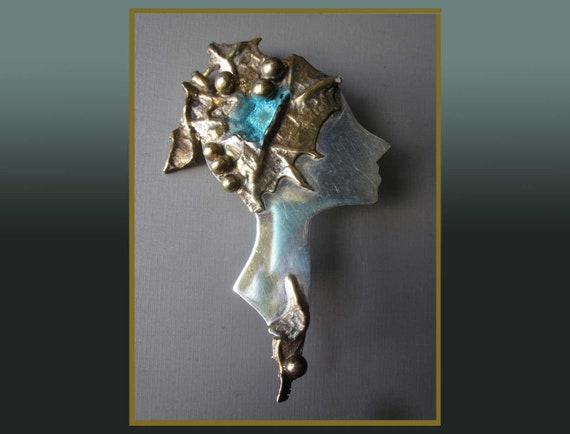 Elegant GODDESS Pin, Figural Pin, Profile with Or… - image 2
