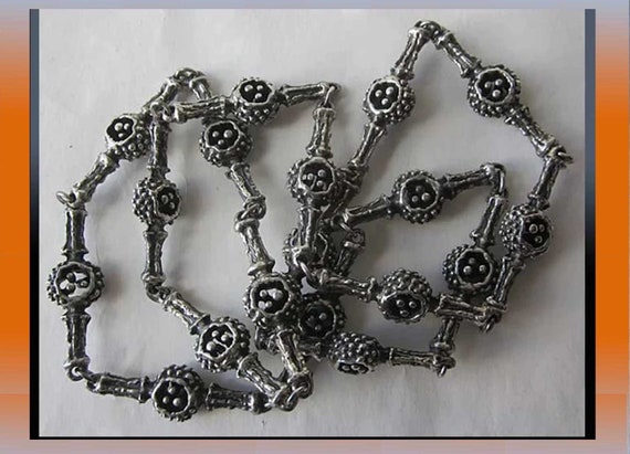 Beauty is BRUTAL Guy Vidal Brutalist Textured Pod Chain Necklace