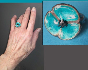 John BRYAN Brilliant Blue Enamel Pansy Ring, Petite Modernistn Flower Ring, Renowned North Carolina Enamellist, Vintage Jewelry, Women/Girls