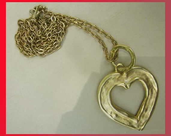 Dear HEART, Golden Heart Pendant on Long Long Cha… - image 2