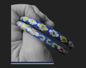 FLOWER Bangles, Pair of Chinese Cloisonne Enamel Hinged Bracelets, Lapis Blue, Vintage Jewelry, Women