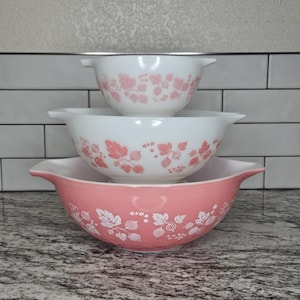 Pyrex Pink Gooseberry Cinderella Mixing Bowls #444, 443, 441 | Vintage Pyrex 1950s Nesting Bowl | Pyrex Vintage Pink and White Mixing Bowl