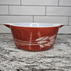 Cacerola redonda vintage Pyrex 475-B Autumn Harvest Cinderella de 2.5 cuartos de galón, sin tapa, colección Pyrex, vidrio decorativo, hierba de trigo