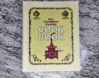 Vintage 1970 Complete Family Cookbook: First Edition American Recipes