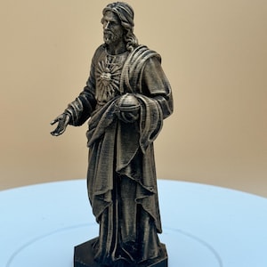 Estátua do Sagrado Coração de Jesus: Acabamento em bronze antigo, decoração cristã para casa