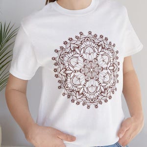 Uniseks T-shirt met boho-details, grafische festivalt-shirt, hippieshirt met korte mouw, trendy bohokleding, top in vintage stijl