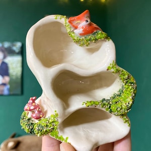 Handmade Ceramic Ring Holder with Fox, Moss, and Amanita Details – Unique Jewelry Organizer