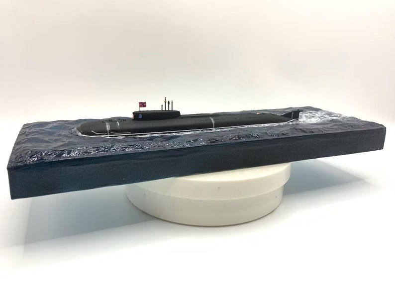 タイフーン級潜水艦模型、ソ連製アクラ、海洋基地、海軍寄贈 画像 9