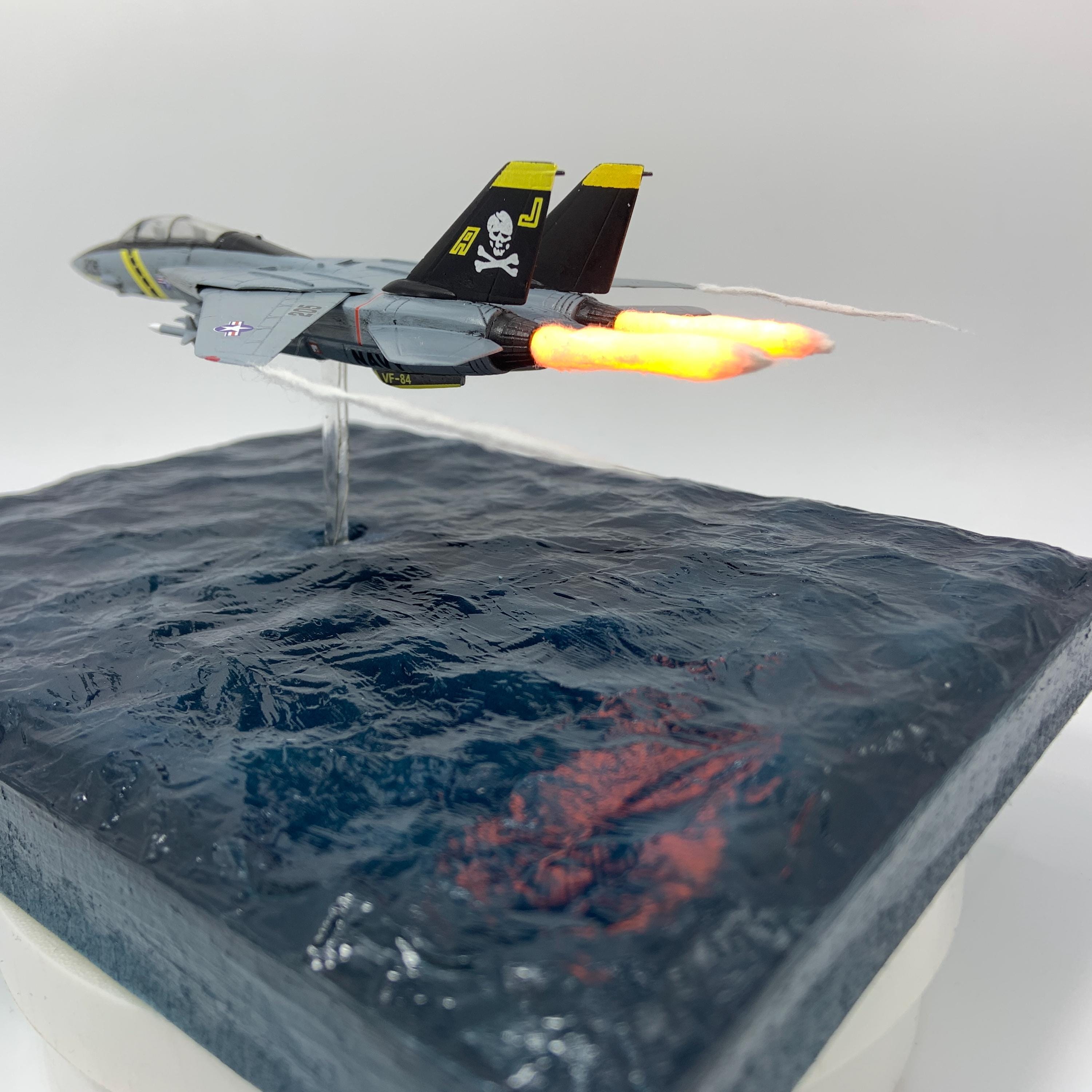 1/144 Scale F-14 Tomcat Model, Streaming Lighting, Custom Letters