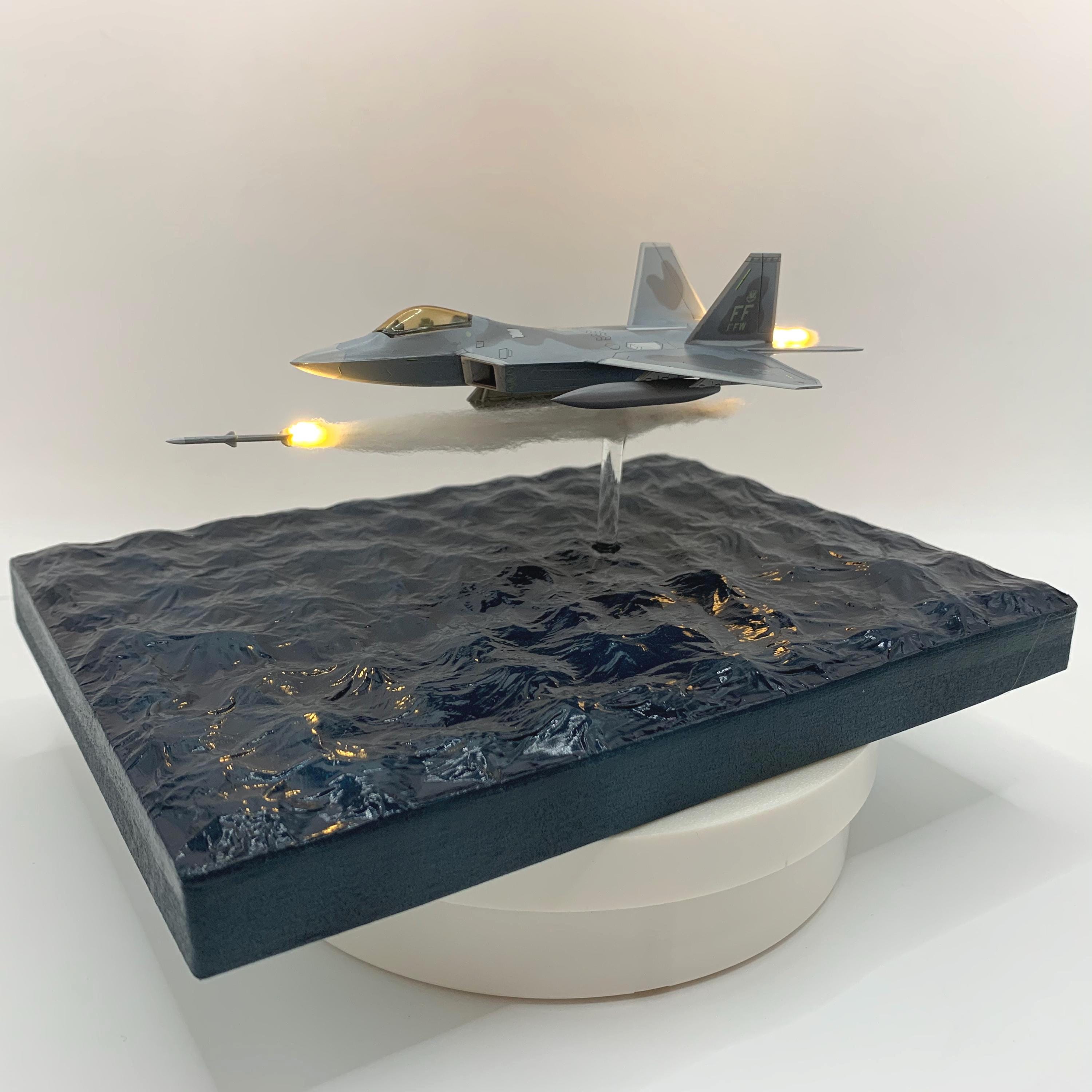 カスタムF-22ラプタージオラマ1/144スケール、LEDミサイル発射