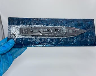 USS Hopper DDG-70 Destroyer Replica Model, With Ocean Base (1/700