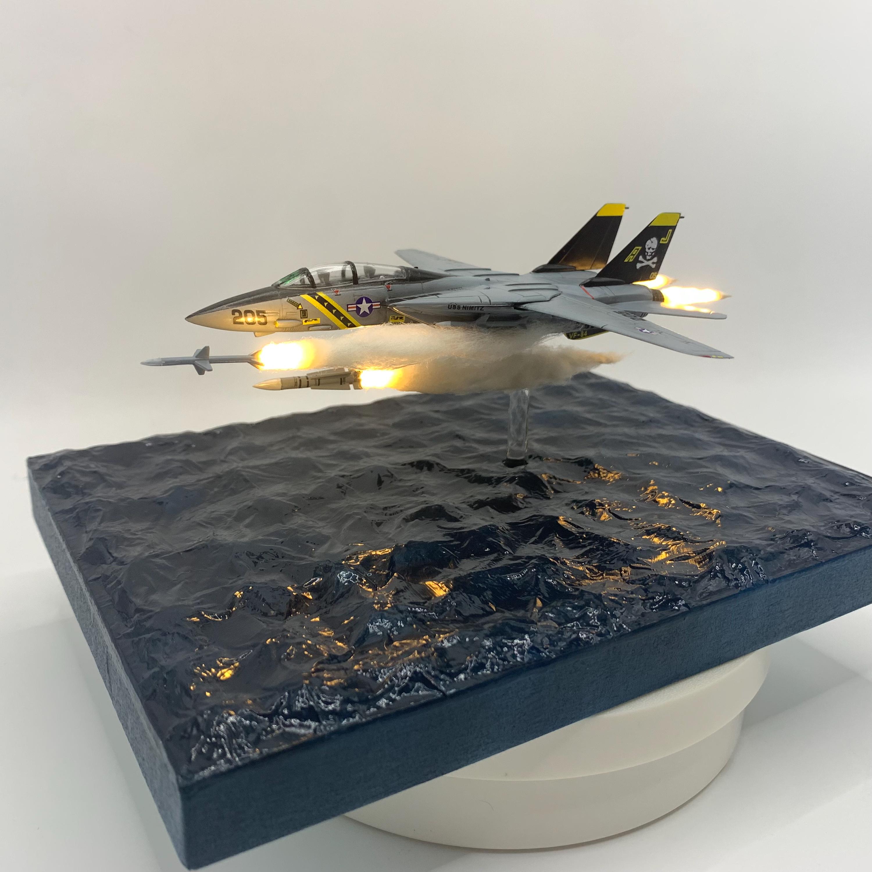 1:144 F-14 Tomcat Fighter Jet Aircraft Diorama(vf-84) With Ocean