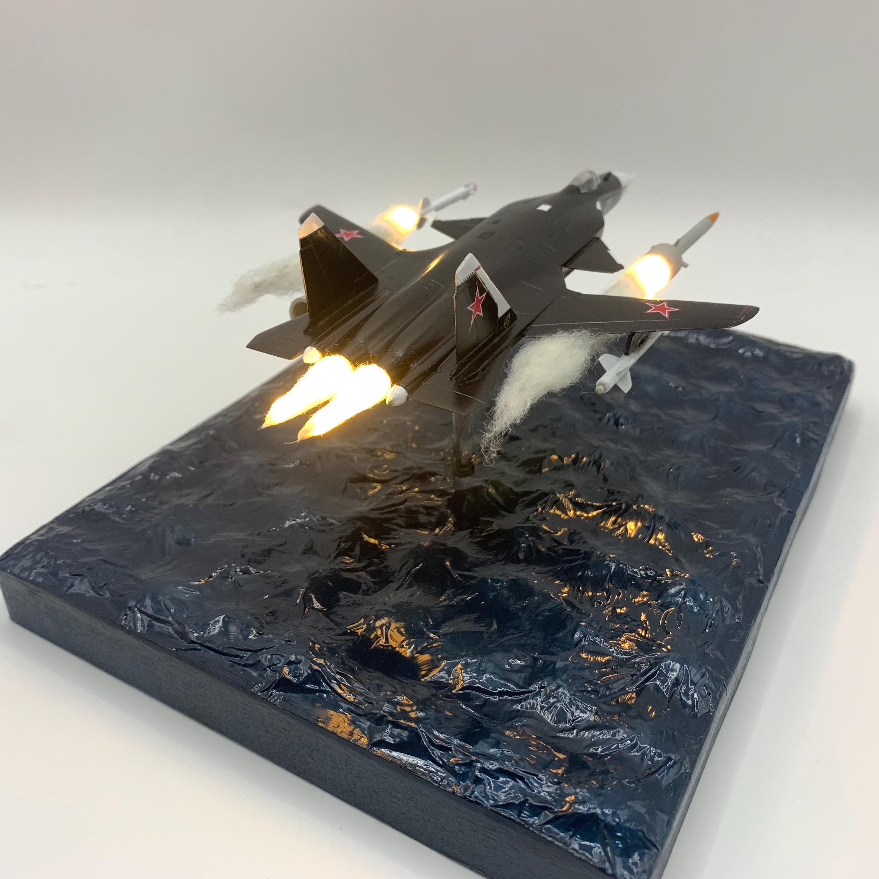 スホーイ Su-47 ベルクト モデル、1:144 スケール、オーシャンベース