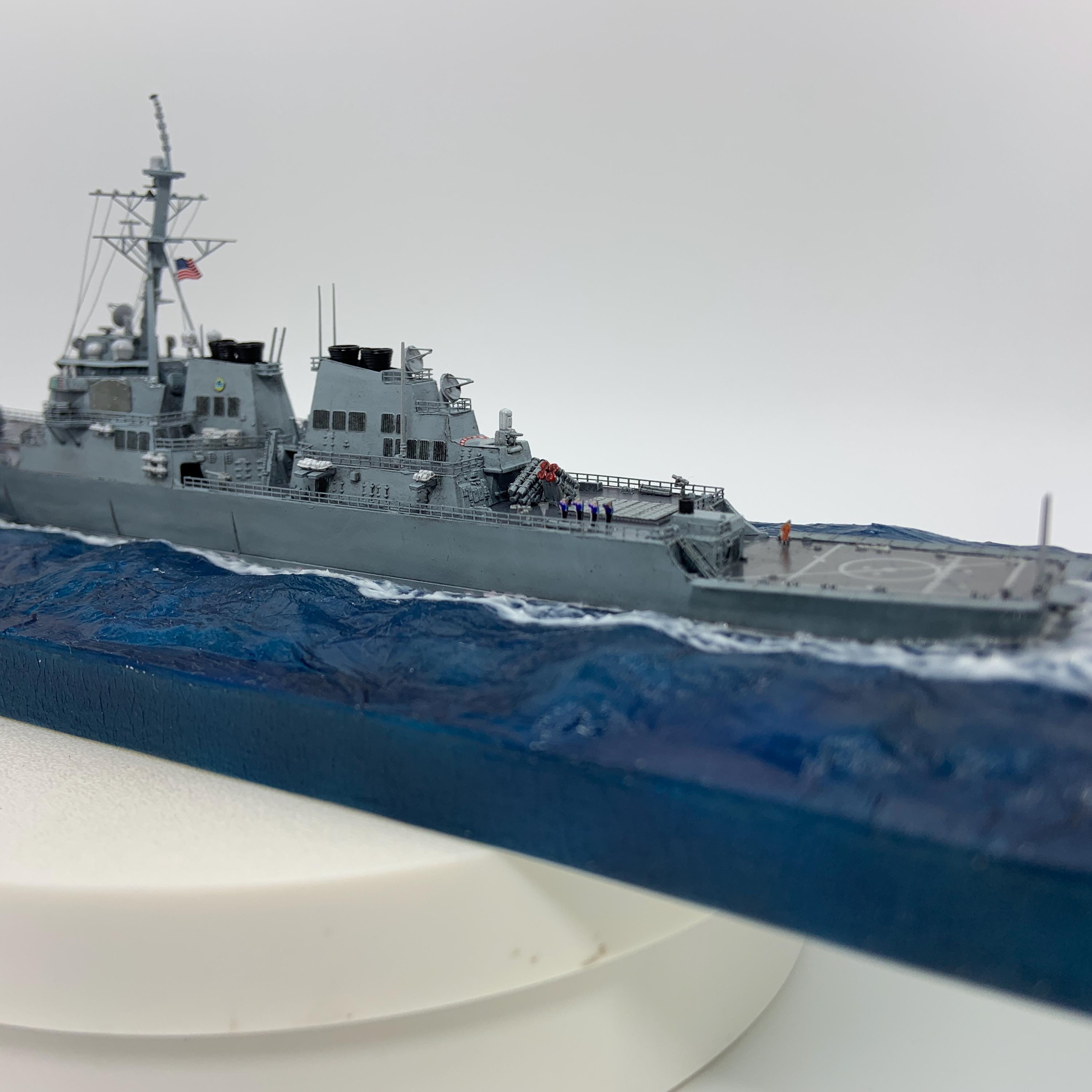 USS Hopper DDG-70 Destroyer Replica Model, With Ocean Base (1/700