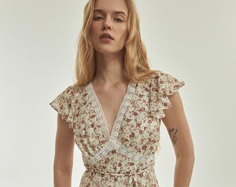 Chic Tencel Viscose Wrap Dress: Flirty Fit and Flare Design