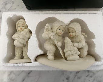 &quot;Schneebabys Gruppe - &quot;&quot;We&#39;ll Plant The Starry Pines&quot;&quot; Porzellan nagelneu in Box.&quot;