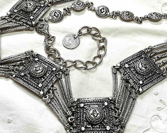 Cinturón vintage bohemio de eslabones plateados – Estilo hippie retro que marca tendencia (41,5 pulgadas)