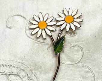 Broche de margarita vintage de metal tono dorado con doble esmalte, broche para chal con forma de flor.